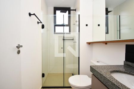 banheiro de kitnet/studio para alugar com 1 quarto, 27m² em Pinheiros, São Paulo