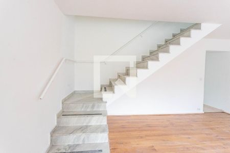 Escada de casa à venda com 3 quartos, 320m² em Vila Santa Luzia, São Bernardo do Campo