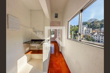 Cozinha de apartamento para alugar com 2 quartos, 54m² em Botafogo, Rio de Janeiro
