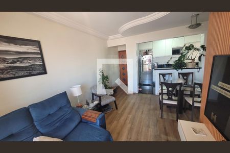 Sala de apartamento para alugar com 3 quartos, 72m² em Vila Ivone, São Paulo