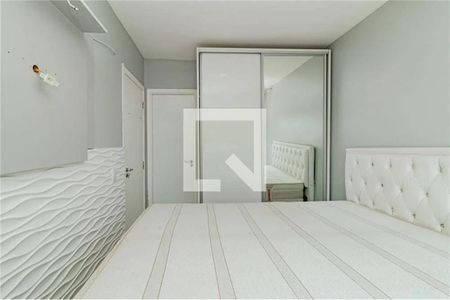 Suíte de apartamento para alugar com 2 quartos, 64m² em São Sebastião, Porto Alegre