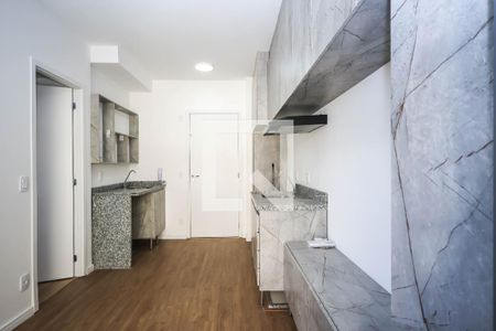 Cozinha de kitnet/studio para alugar com 1 quarto, 28m² em Liberdade, São Paulo