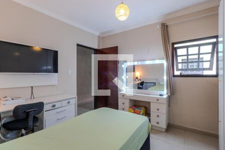 Casa à venda com 4 quartos, 244m² em Jardim Itapoan, Santo André