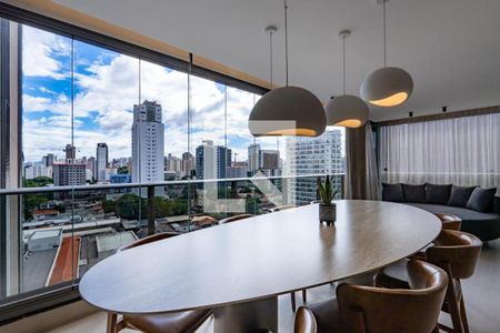 Apartamento à venda com 2 quartos, 130m² em Pinheiros, São Paulo