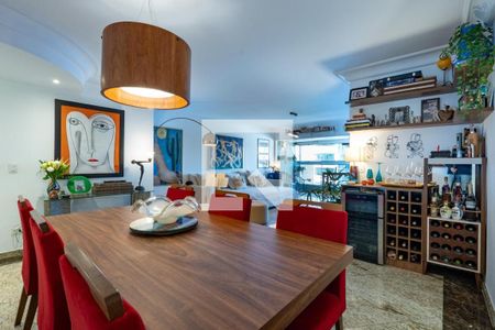 Apartamento à venda com 3 quartos, 133m² em Real Parque, São Paulo