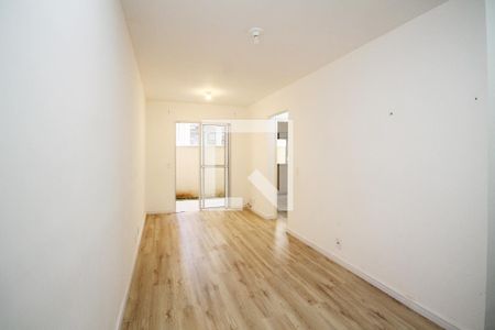 Sala de apartamento para alugar com 2 quartos, 80m² em Roselândia, Cotia