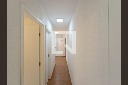 Corredor de apartamento para alugar com 2 quartos, 43m² em Água Santa, Rio de Janeiro