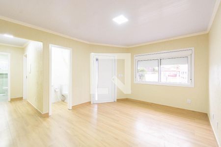Casa à venda com 2 quartos, 80m² em Niterói, Canoas