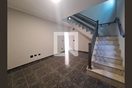 Casa para alugar com 4 quartos, 250m² em Jardim Carlos Cooper, Suzano