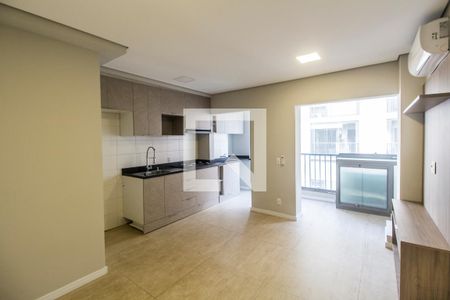 Sala  de apartamento à venda com 2 quartos, 52m² em Alphaville Empresarial, Barueri