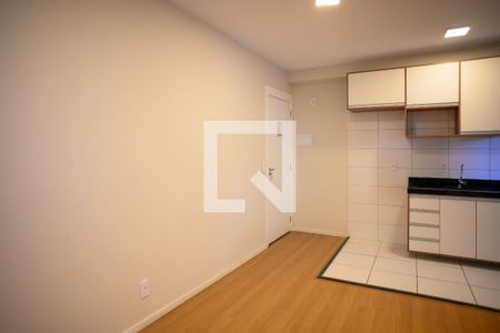 Sala de apartamento para alugar com 2 quartos, 42m² em Jardim Santa Emilia, São Paulo