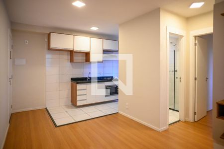 Sala de apartamento para alugar com 2 quartos, 42m² em Jardim Santa Emilia, São Paulo