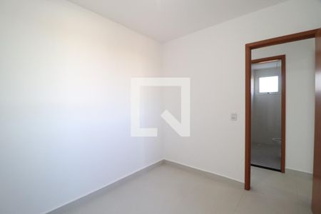 Quarto 1 de apartamento para alugar com 2 quartos, 55m² em Novo Mundo, Uberlândia