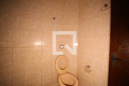 Banheiro do Quarto 1 de casa para alugar com 3 quartos, 100m² em Vila Nhocuné, São Paulo
