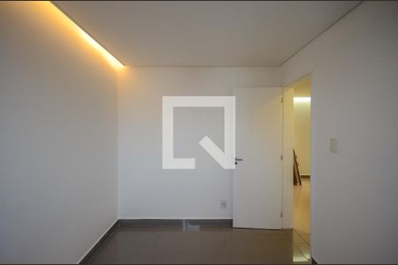 Quarto 1 de apartamento para alugar com 2 quartos, 50m² em Piqueri, São Paulo