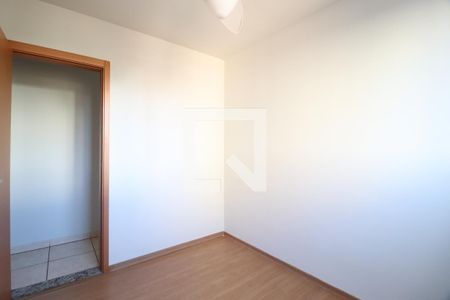 Quarto 1 de apartamento para alugar com 2 quartos, 46m² em Patrimônio, Uberlândia