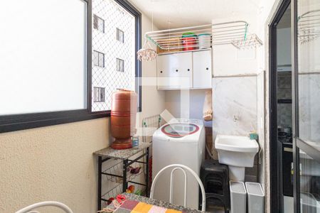 Sacada/Área de serviço de apartamento para alugar com 2 quartos, 41m² em Metalúrgicos, Osasco