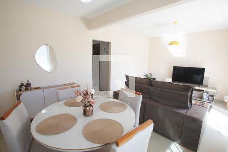 Sala de casa à venda com 1 quarto, 75m² em Taquara, Rio de Janeiro