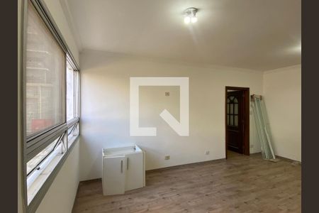 Sala de apartamento para alugar com 3 quartos, 90m² em Vila Yara, Osasco