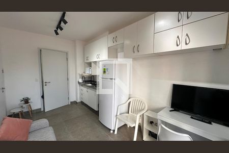 Sala/cozinha de kitnet/studio para alugar com 1 quarto, 30m² em Campo Belo, São Paulo