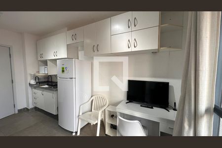 Sala/cozinha de kitnet/studio para alugar com 1 quarto, 30m² em Campo Belo, São Paulo