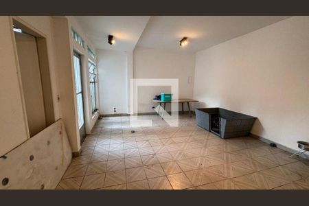 Casa à venda com 4 quartos, 180m² em Vila Mariana, São Paulo
