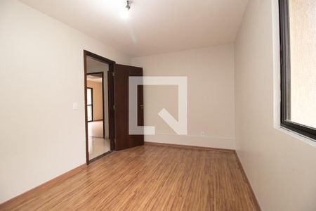 Quarto 1 de casa de condomínio à venda com 4 quartos, 178m² em Uberaba, Curitiba