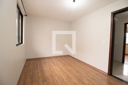 Quarto 1 de casa de condomínio à venda com 4 quartos, 178m² em Uberaba, Curitiba