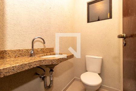 Lavabo de casa de condomínio à venda com 4 quartos, 178m² em Uberaba, Curitiba
