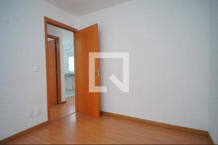 quarto 1 de apartamento para alugar com 2 quartos, 49m² em Santos Dumont, São Leopoldo
