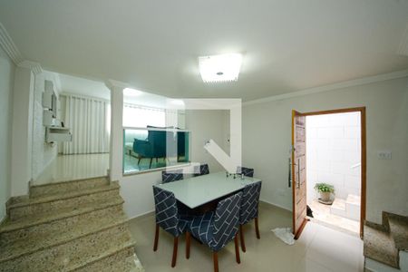 Casa para alugar com 3 quartos, 250m² em Vila Primavera, São Paulo