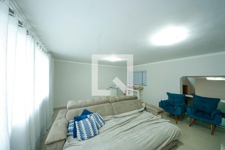 Casa para alugar com 3 quartos, 250m² em Vila Primavera, São Paulo