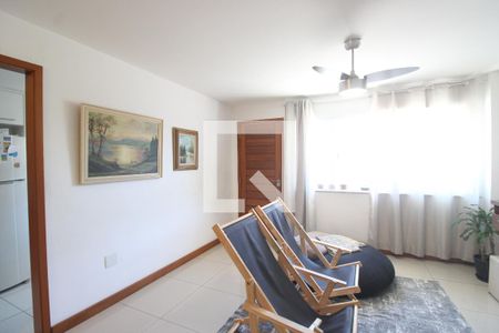 Sala de casa de condomínio à venda com 3 quartos, 129m² em Tanque, Rio de Janeiro
