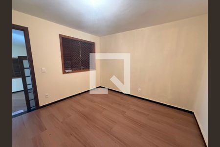 quarto 1 de casa para alugar com 3 quartos, 170m² em Ermelinda, Belo Horizonte