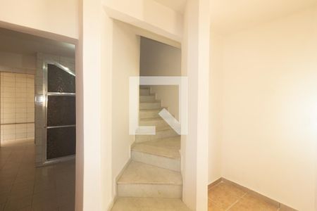 Escada de casa para alugar com 3 quartos, 310m² em Campo Grande, Rio de Janeiro