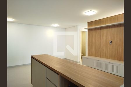 Sala com cozinha americana de apartamento para alugar com 2 quartos, 76m² em Vila Zilda, São Paulo