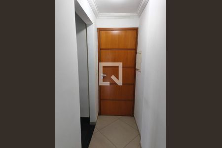 Corredor de apartamento para alugar com 2 quartos, 50m² em Vila Aricanduva, São Paulo
