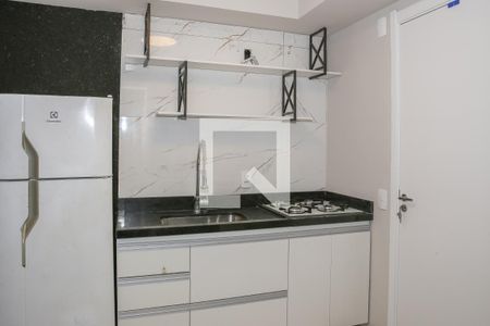 Sala e Cozinha de apartamento para alugar com 1 quarto, 30m² em Parque Industrial Tomas Edson, São Paulo