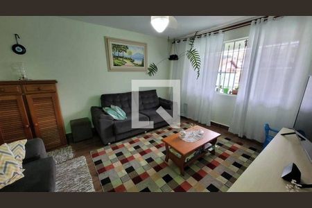 Casa à venda com 4 quartos, 178m² em Parque Maria Domitila, São Paulo