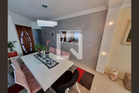 Casa à venda com 4 quartos, 300m² em Vila Sao Vicente, São Paulo