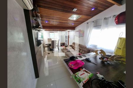 Casa à venda com 4 quartos, 300m² em Vila Sao Vicente, São Paulo