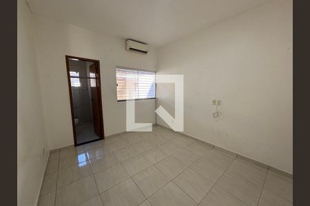 Casa para alugar com 4 quartos, 100m² em Parque das Paineiras (1,2,3 E 4 Etapa), Goiânia