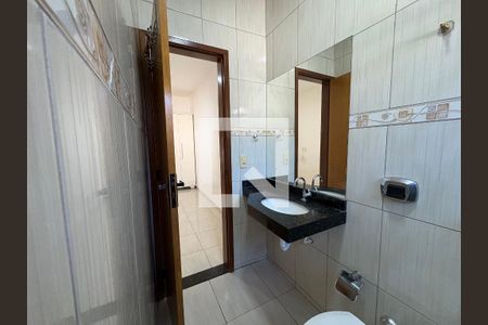 Casa para alugar com 4 quartos, 100m² em Parque das Paineiras (1,2,3 E 4 Etapa), Goiânia