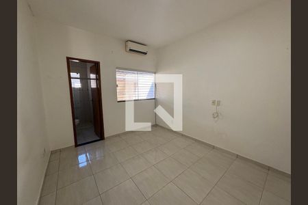 Casa para alugar com 4 quartos, 100m² em Parque das Paineiras (1,2,3 E 4 Etapa), Goiânia