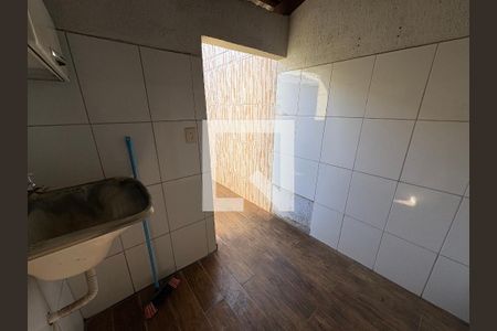 Casa para alugar com 4 quartos, 100m² em Parque das Paineiras (1,2,3 E 4 Etapa), Goiânia