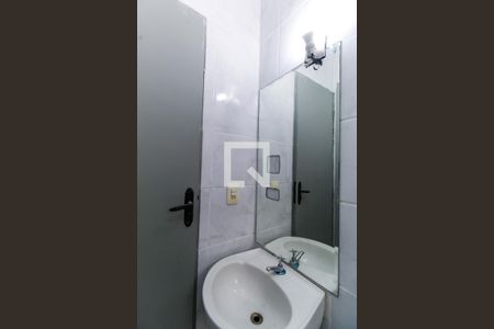 Banheiro de casa de condomínio para alugar com 1 quarto, 27m² em Mooca, São Paulo