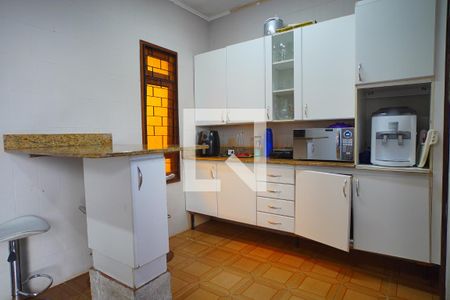 Cozinha  de casa à venda com 4 quartos, 400m² em Medianeira, Porto Alegre