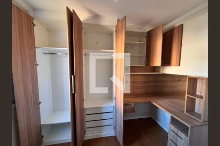 Quarto 2 de apartamento para alugar com 2 quartos, 46m² em Vila Santo Antonio do Portao, Cotia