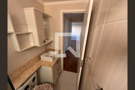 Banheiro de apartamento para alugar com 2 quartos, 46m² em Vila Santo Antonio do Portao, Cotia
