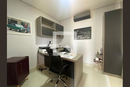 Casa à venda com 3 quartos, 385m² em Villa Lombarda, Valinhos